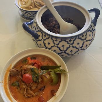 Salathai Thai Cuisine - 137. Yellow Curry - Thai Near Me - San Gabriel, California