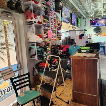 FINS Seafood & Dive Bar - Seafood Near Me - Cape Coral, Florida FINS Seafood & Dive Bar - Seafood Near Me - Cape Coral, Florida