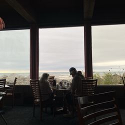 Lighthouse Inn On Lake Michigan - Overlooking Lake Michigan from dining room
