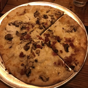 La Pizzeria - Cinque Formaggi - Pizza Near Me - Mount Pleasant, South Carolina La Pizzeria - Cinque Formaggi - Pizza Near Me - Mount Pleasant, South Carolina