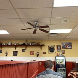 Hometown Cafe - Fun decor