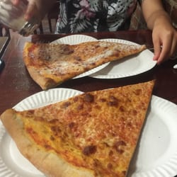 Quick bite with sissy
