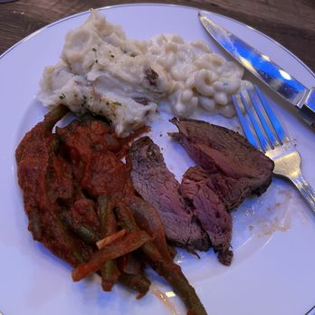 Southerleigh - Tenderloin, Whipped Potatoes, Stewed Green Beans, Mac & Cheese - Breweries Near Me - San Antonio, Texas Southerleigh - Tenderloin, Whipped Potatoes, Stewed Green Beans, Mac & Cheese - Breweries Near Me - San Antonio, Texas