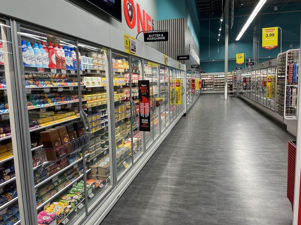 HYVEE 28 Photos 2500 Humes Rd, Janesville, Wisconsin Grocery Phone Number Yelp