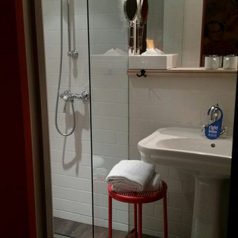 25hours Hotel beim MuseumsQuartier - Clean and stylish shower/bathroom - Hotels Near Me - Vienna, 9