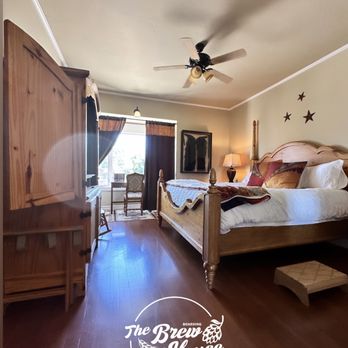 Brew House Boarding  - Guest Houses Near Me - Kittitas, Washington