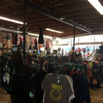 Throwback Junction - Used, Vintage & Consignment Near Me - Ventura, California Throwback Junction - Used, Vintage & Consignment Near Me - Ventura, California