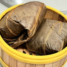 Mushroom Chinese Sausage Steamed Chicken with Lotus Leaf
