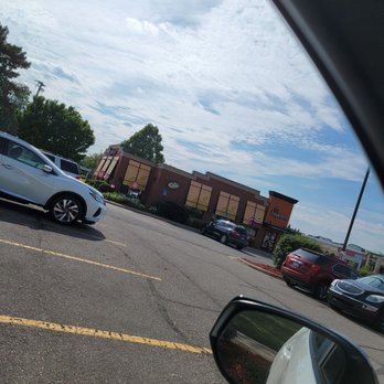Applebee's Grill + Bar - Applebee;s - Sports Bars Near Me - Lansing, Michigan