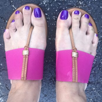 5 Gold Nails - Got my toes done! Love them! - Nail Salons Near Me - Valrico, Florida