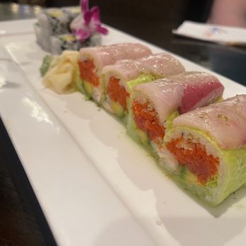 Mizzu Asian Bistro - California Roll - Asian Fusion Near Me - Cromwell, Connecticut Mizzu Asian Bistro - California Roll - Asian Fusion Near Me - Cromwell, Connecticut