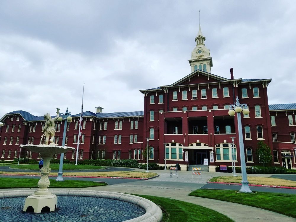 Oregon State Hospital - child therapist in Salem, OR
