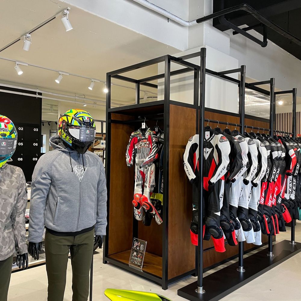Footlocker Shibuya, 東京都, Japan - Last Updated May 2026 - Yelp
