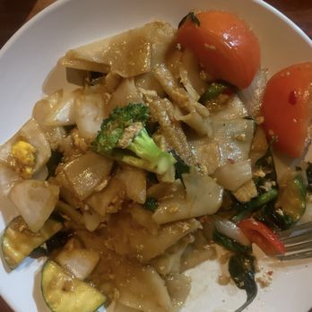 Thai Arroy - Drunked Noodle - Thai Near Me - Virginia Beach, Virginia