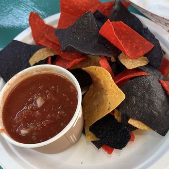 Schooner Wharf Bar - Chips & Salsa - Seafood Near Me - Key West, Florida Schooner Wharf Bar - Chips & Salsa - Seafood Near Me - Key West, Florida