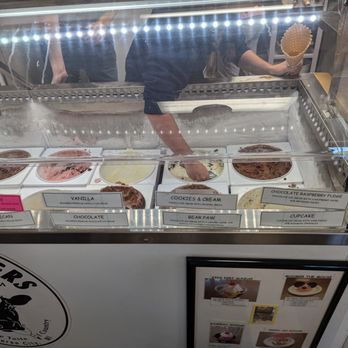 Moomers - Ice Cream Flavors - Ice Cream & Frozen Yogurt Near Me - Traverse City, Michigan Moomers - Ice Cream Flavors - Ice Cream & Frozen Yogurt Near Me - Traverse City, Michigan