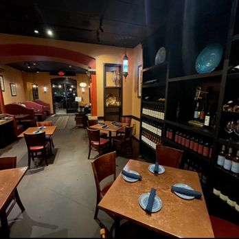 Bosphorous Turkish Cuisine - Interior - Turkish Near Me - Winter Park, Florida