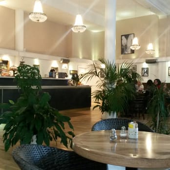 Cafe Fame - Lovely bright interior. - Cafes Near Me - Glasgow, GLG