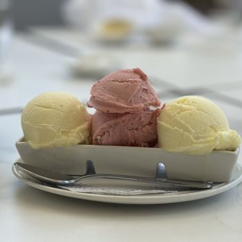 19seventy - Desert was so good. Pineapple and strawberry gelato. - Italian Near Me - Whittier, California 19seventy - Desert was so good. Pineapple and strawberry gelato. - Italian Near Me - Whittier, California