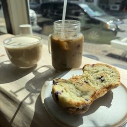 Zava Cafe - Coffee and muffin