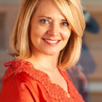 Pulling Down The Moon - Co-founder Tami Quinn - Acupuncture Near Me - Buffalo Grove, Illinois Pulling Down The Moon - Co-founder Tami Quinn - Acupuncture Near Me - Buffalo Grove, Illinois