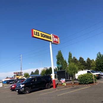 Les Schwab Tire Center - Tires Near Me - Kent, Washington Les Schwab Tire Center - Tires Near Me - Kent, Washington