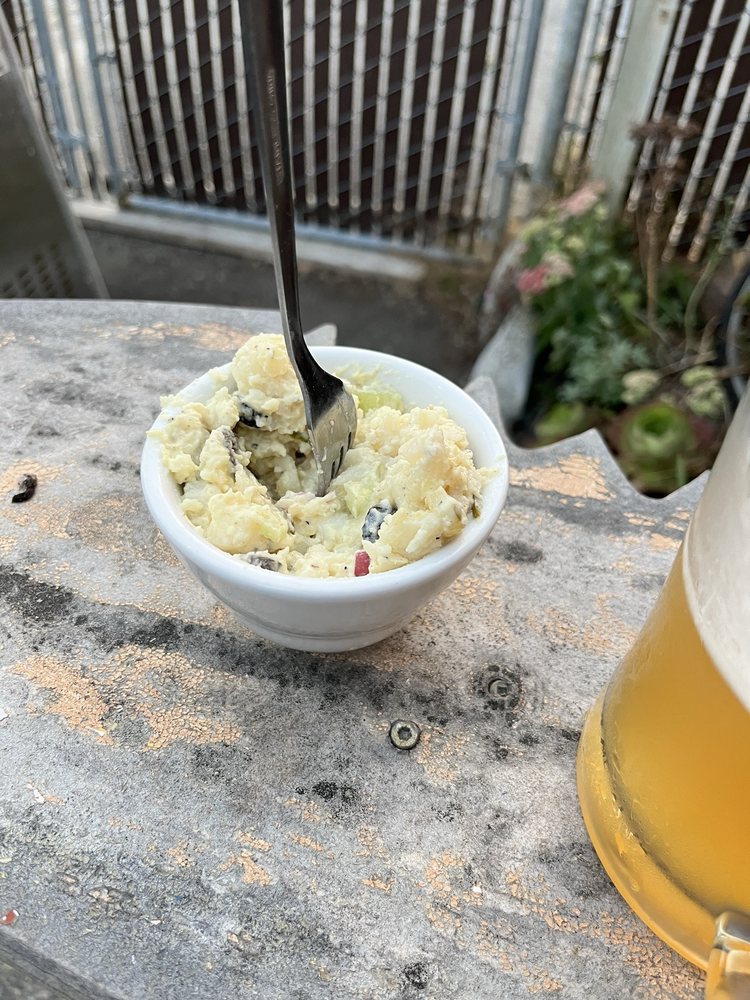 Social spots from Papa Wheelies Pub