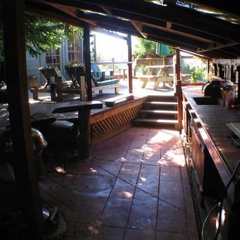 Howard Creek Ranch - Kitchen - Bed & Breakfast Near Me - Westport, California
