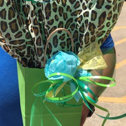 Donna's Home Decor & Gifts - Decorated gift bag