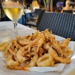 Adriano a Mare - Fresh shrimp n calamari fry 10euro with a bottle of local semi sparkling white 13euro