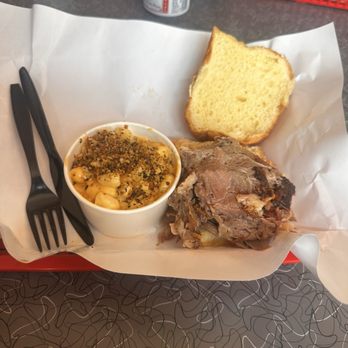 Bogart's Smokehouse - Barbeque Near Me - Saint Louis, Missouri