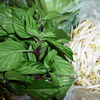 C Fresh Market - Fresh Thai Basil (九層塔) and Bean Sprouts (綠豆芽). - Vietnamese Near Me - Des Moines, Iowa