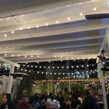 Brava Garden Eatery - Dining area - Wine Bars Near Me - Pleasanton, California