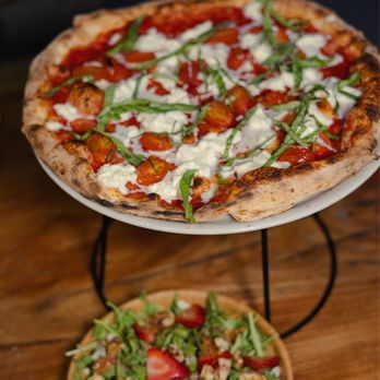 Piacere Wood Fired Pizza - Pizza Near Me - Aventura, Florida Piacere Wood Fired Pizza - Pizza Near Me - Aventura, Florida