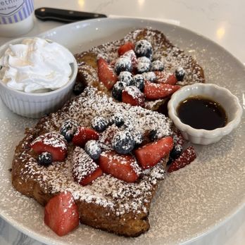 Somethin - French Toast with berries - Korean Near Me - La Mirada, California