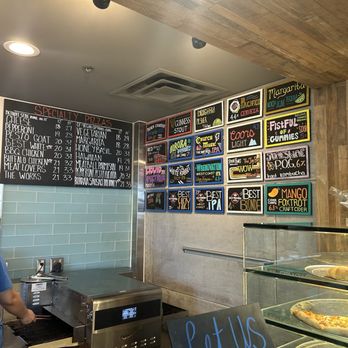 Best Pizza & Brew Chandler - Beer selection - Pizza Near Me - Chandler, Arizona