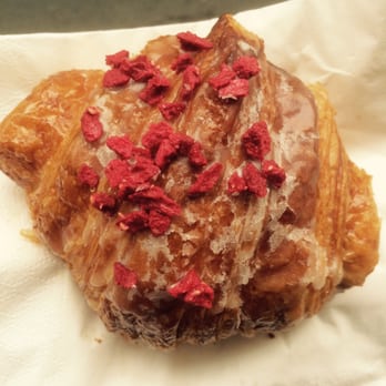 Pierre Hermé - Croissant ispahan - Chocolatiers & Shops Near Me - Paris, 75 Pierre Hermé - Croissant ispahan - Chocolatiers & Shops Near Me - Paris, 75