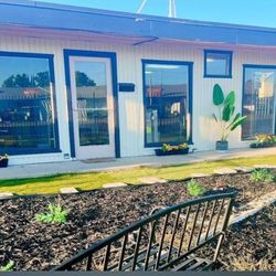 Happy Tails Pet Care Plaza - Outside building