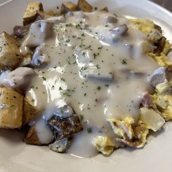 Jamie's Cafe - "Meat and Cheese" Scramble with gravy added on top for no extra charge! - Cafes Near Me - Elk Grove, California