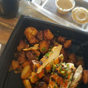 Dr Grubb's - Grilled chicken, potatoes and vinaigrette sauce - American Near Me - Claremont, California Dr Grubb's - Grilled chicken, potatoes and vinaigrette sauce - American Near Me - Claremont, California