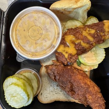 Dave's Hot Chicken - Chicken Dave's #3 1 Tender & 1 Slider w/ Fries - Chicken Shop Near Me - Melrose Park, Illinois