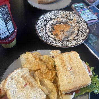 Grinder House Shop - Turkey avocado sandwich. Quiche excellent as well. - Cafes Near Me - Crossville, Tennessee Grinder House Shop - Turkey avocado sandwich. Quiche excellent as well. - Cafes Near Me - Crossville, Tennessee