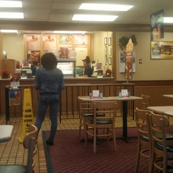 Wendy's - Poorly designed ordering line - Burgers Near Me - Dover, Delaware Wendy's - Poorly designed ordering line - Burgers Near Me - Dover, Delaware