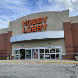 Hobby Lobby - Nice big entrance to Hobby Lobby!