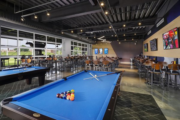TopGolf by null