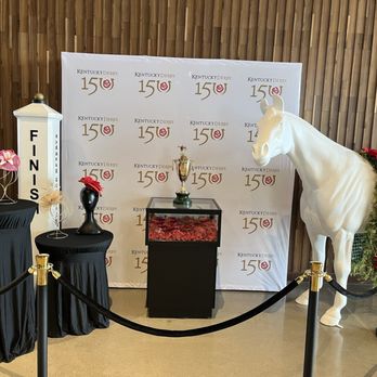 Churchill Downs - First Turn Club - Horse Racing Near Me - Louisville, Kentucky