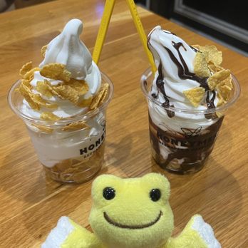 Honeymee - Darling and Dear Chocolate with corn flakes - Ice Cream & Frozen Yogurt Near Me - Irvine, California Honeymee - Darling and Dear Chocolate with corn flakes - Ice Cream & Frozen Yogurt Near Me - Irvine, California