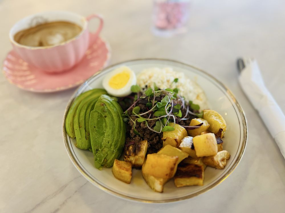 Epicure Club Cafe & Wine Bar