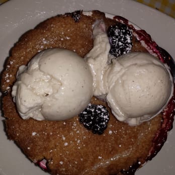 Trail Dust BBQ - Another view of the Homemade Berry Cobbler - thanks Aimee B for the Tip! - Barbeque Near Me - Morgan Hill, California