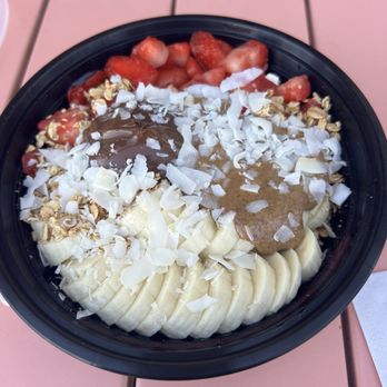 Whata Peach - Acai bowl - Juice Bars & Smoothies Near Me - Encino, California